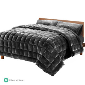 QUILT-FM-CHAR-Q-01.jpg